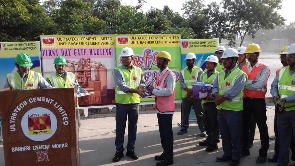 Ultratech Cement presented the “Best Work” award to SSVCO